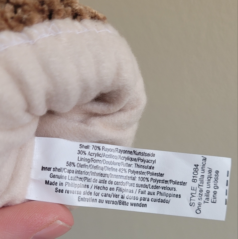 Isotoner 3M thinsulate leather palmed gloves. Women's One size, camel. - Picture 4 of 4